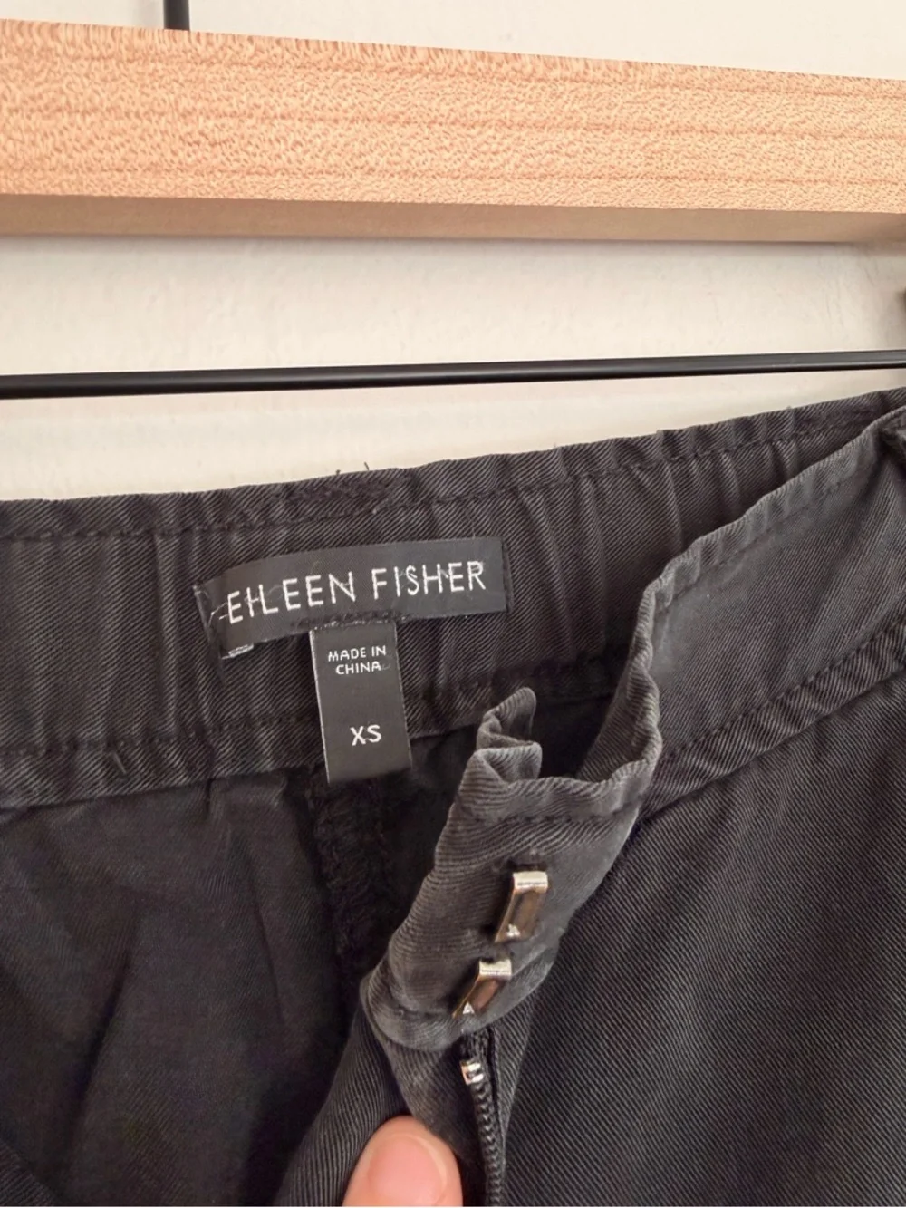 Eileen Fisher Black Tencel Pants XS Cropped Pull On Casual